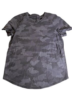 Lululemon Gray Camo Short Sleeve Athletic Tee. Lightweight 
Size small or 6